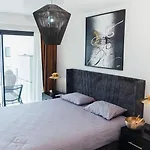Mykonos Homes - Stilvolles Mit Eigenem Jaccuzzi Kalogrea