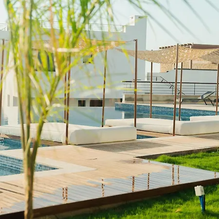 Mykonos Homes - Stilvolles Mit Eigenem Jaccuzzi * Kalogrea