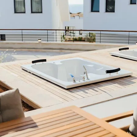 Mykonos Homes - Stilvolles Mit Eigenem Jaccuzzi Apartment *