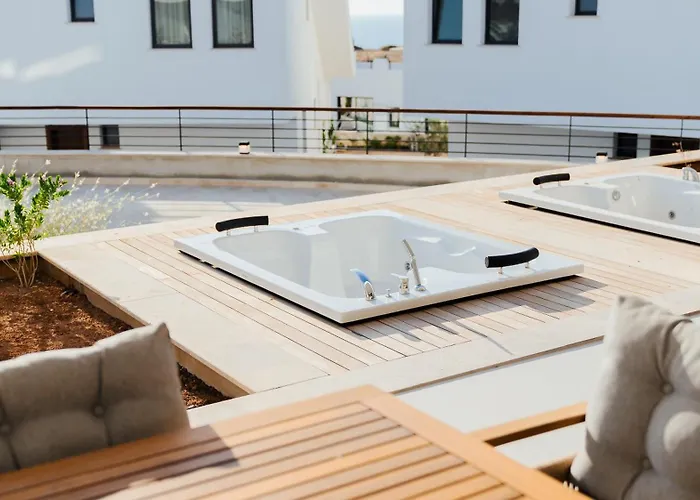 Mykonos Homes - Stilvolles Mit Eigenem Jaccuzzi